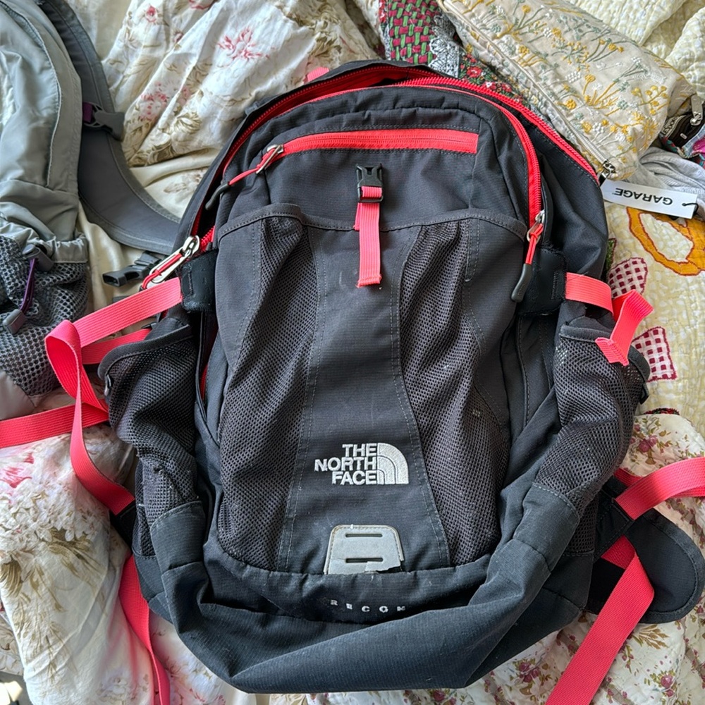 north face recon backpack